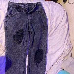 Baggy black ripped jeans👻
